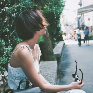 日本黄色三级片网址
